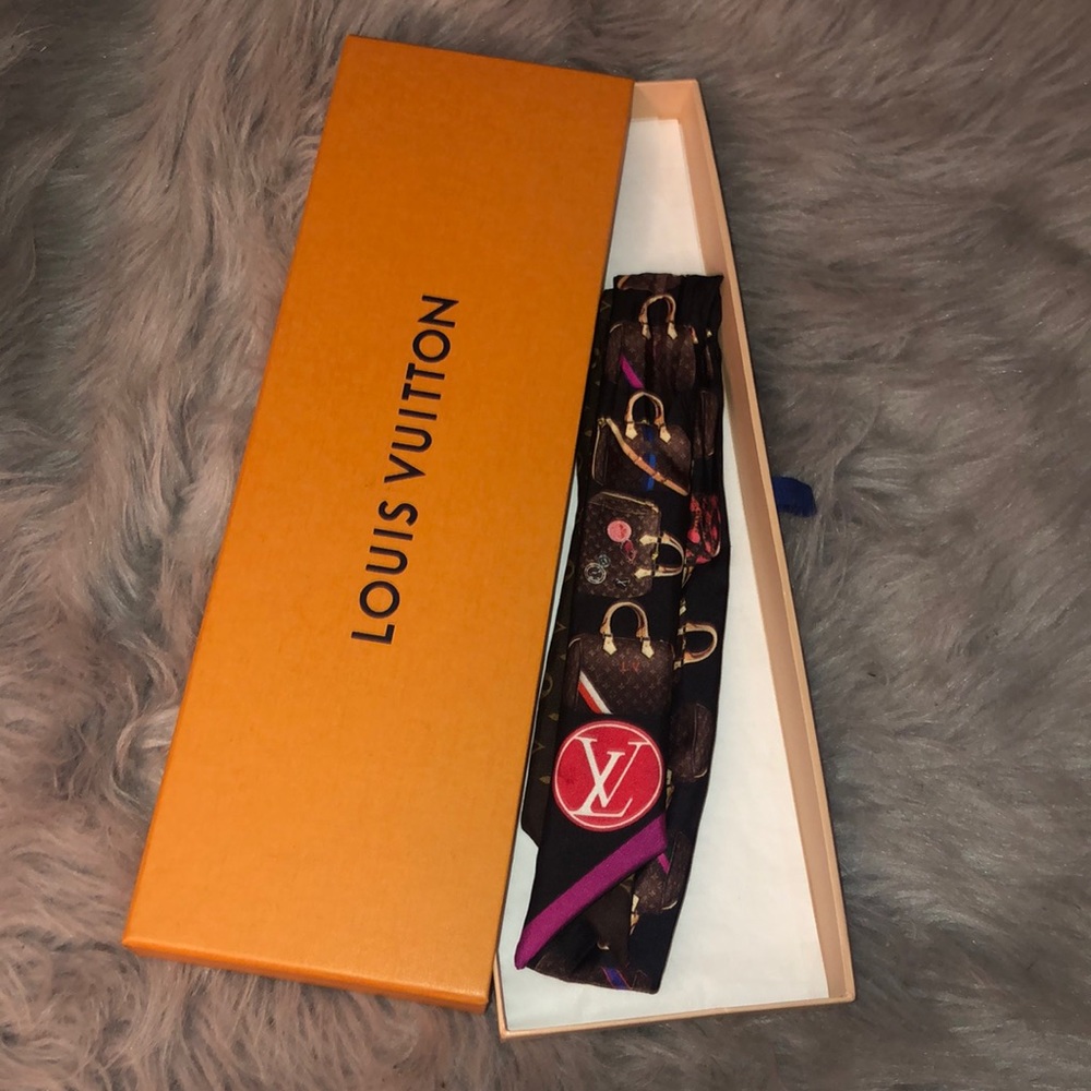 Used Louis Vuitton head tie authentic tie